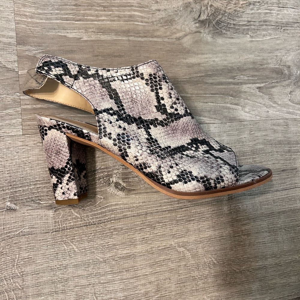 Clarks Gray Mules with Sophisticated Design